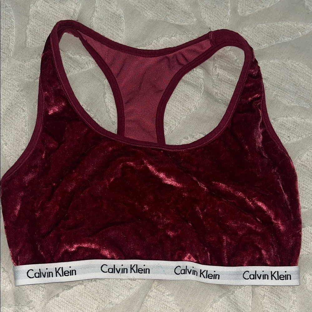 Calvin Klein Velvet Sports Bra - Deep Red